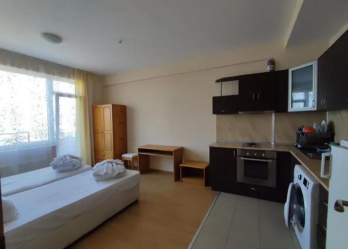 Seasons 2 Отель