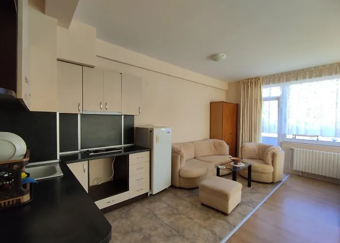 Отель Seasons 2 Солнечный берег