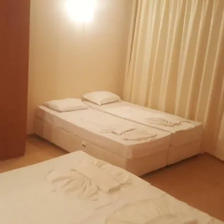 Seasons 2 Σάνι Μπιτς