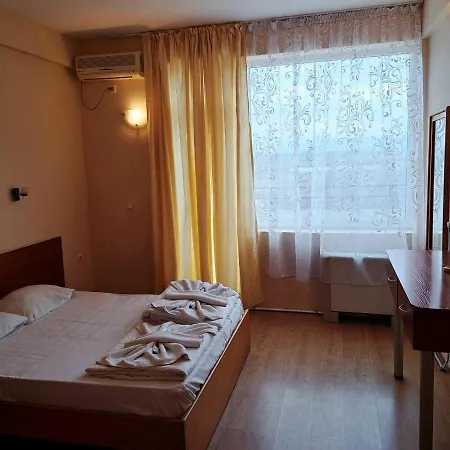 Seasons 2 Hotel Slantchev Briag